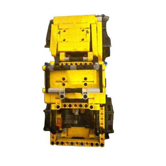 LEGO Technic Jeep Wrangler Rubicon Building Toy Car Vehicle Yellow Assembled - Picture 3 of 6